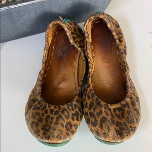 Leopard Tieks